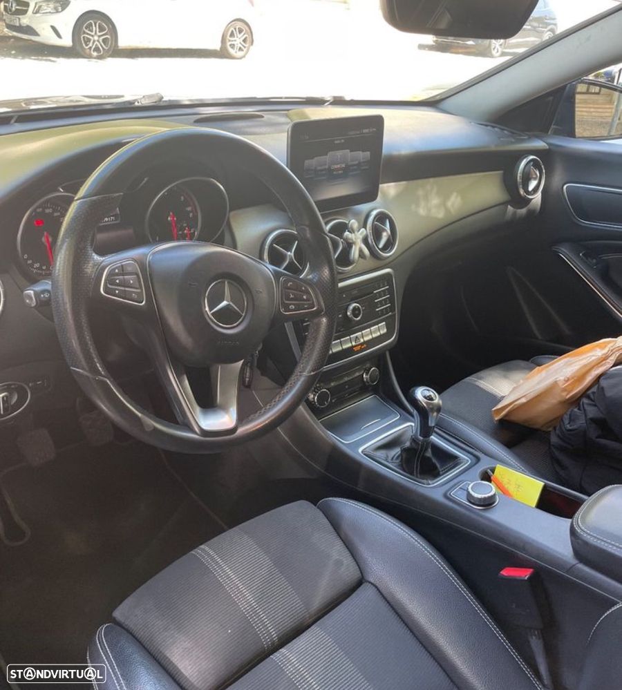 Mercedes-Benz CLA 180 - 19