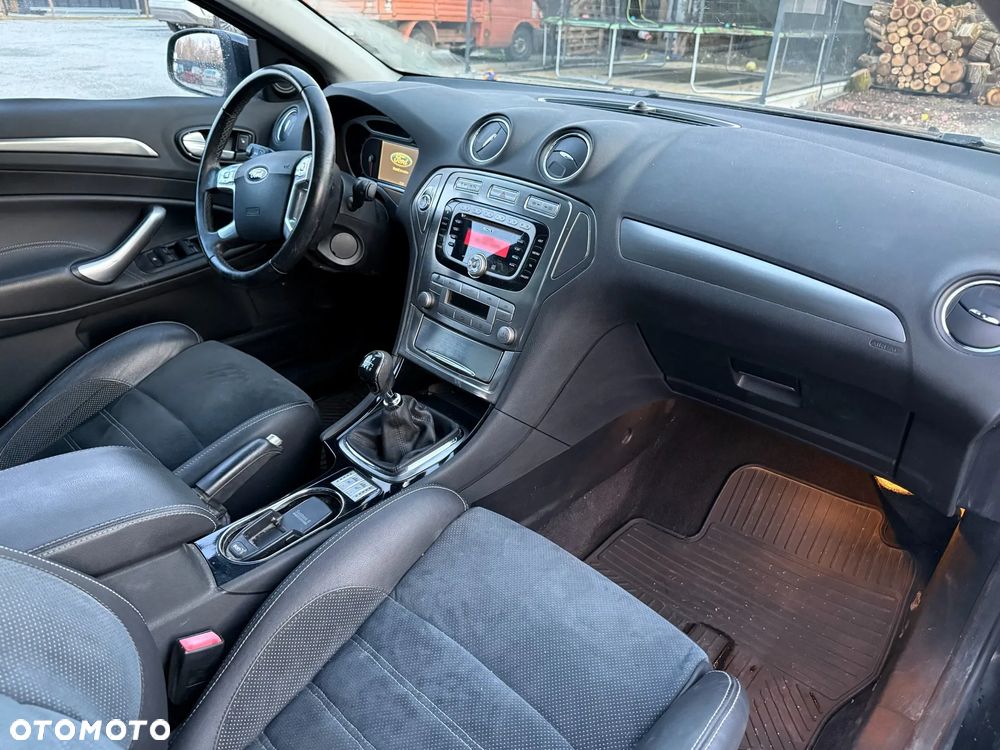 Ford Mondeo 2.5 Black Magic - 9