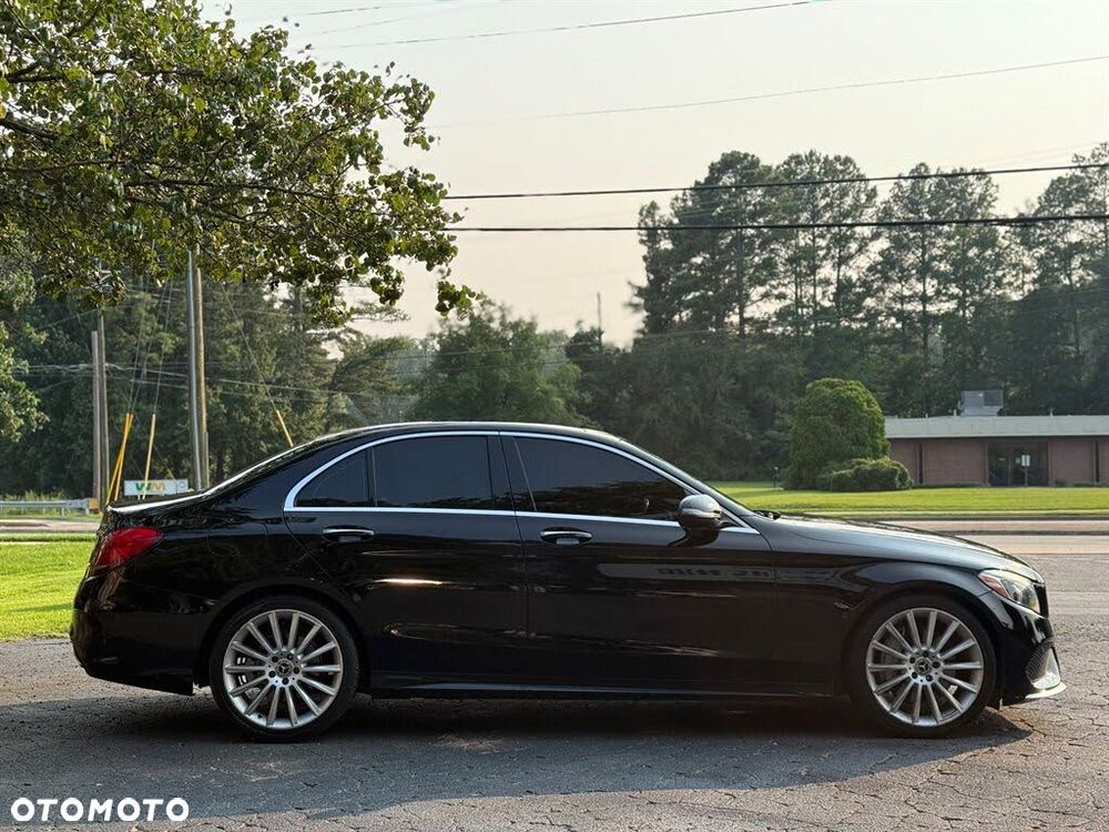 Mercedes-Benz Klasa C 300 9G-TRONIC - 6
