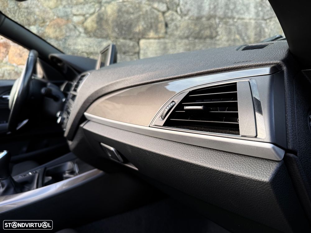 BMW 218 d Cabrio Line Sport - 26
