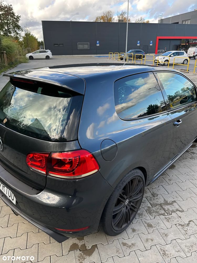 Volkswagen Golf - 10