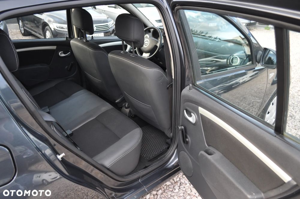 Dacia Sandero 1.6 Laureate BL - 17