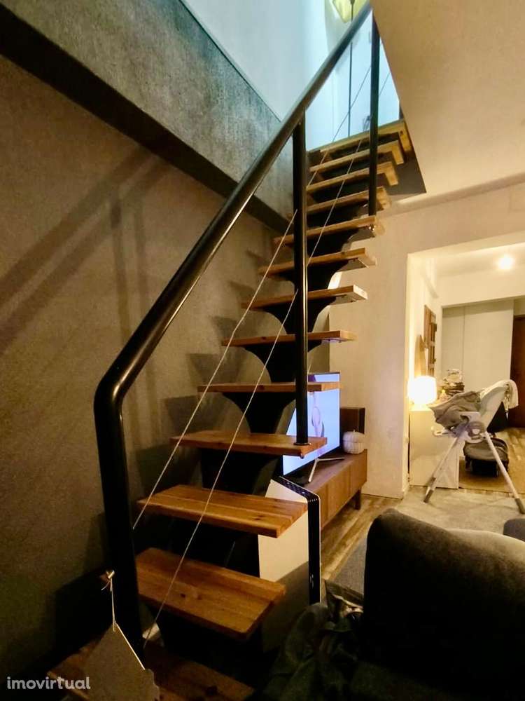 T3+1 Renovado em Mem Martins – Pronto a Habitar! - Grande imagem: 2/21