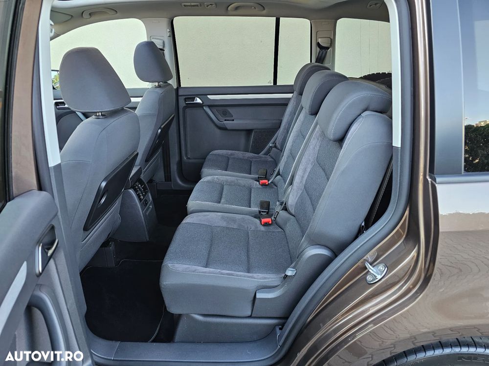 Volkswagen Touran 1.4 TSI DSG STYLE - 25