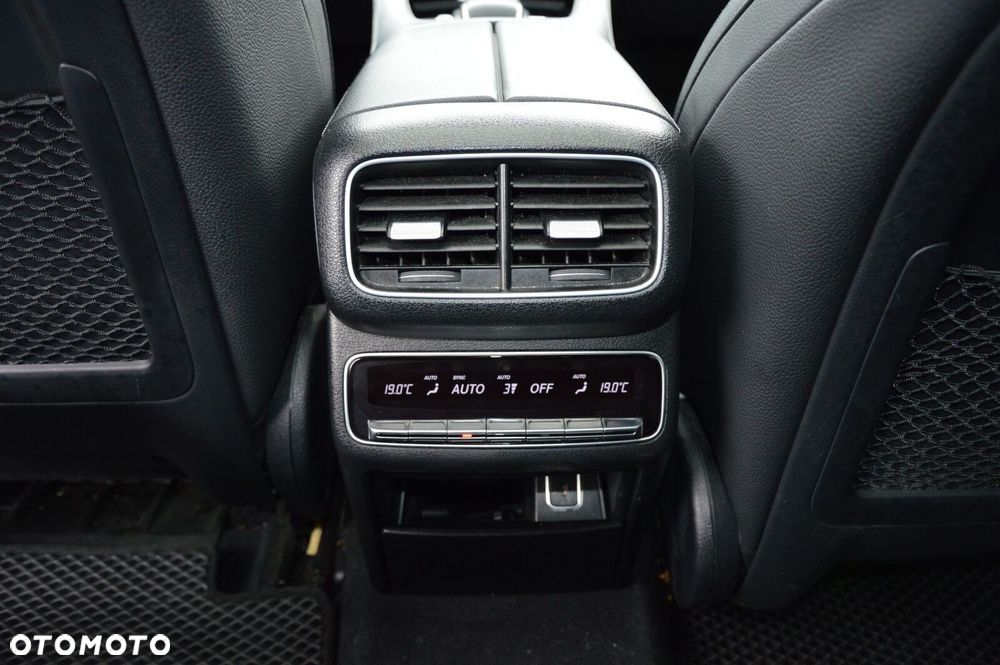 Mercedes-Benz GLE - 18