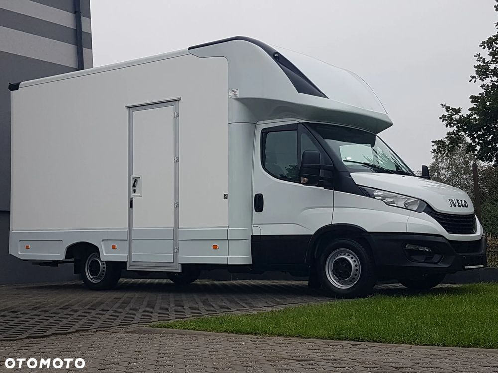 Iveco DAILY KONTENER NISKOPODŁOGOWY 4,43x2,23x2,42 SKLEP FOODTRUCK BAR KLIMA KONIOWÓZ KAMPER - 30