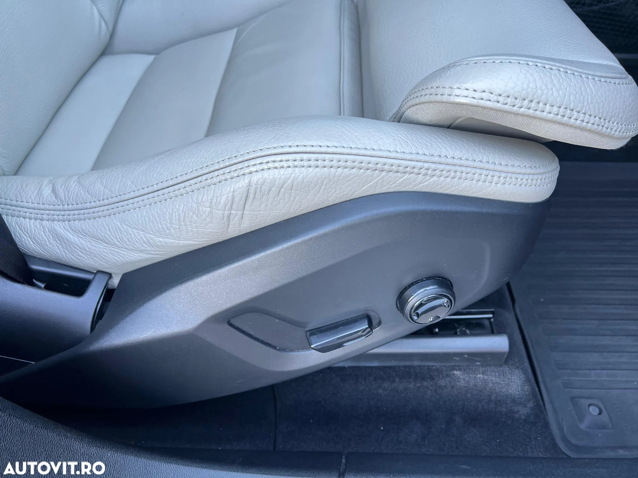 Volvo XC 60 Recharge T8 Twin Engine eAWD Inscription - 14