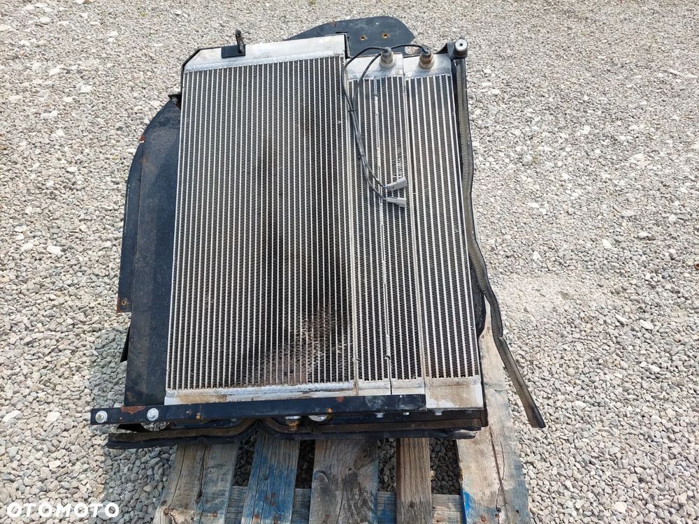 Chłodnica cieczy oleju wody zespół chłodnic intercooler Manitou MT 634,732,932 - 12