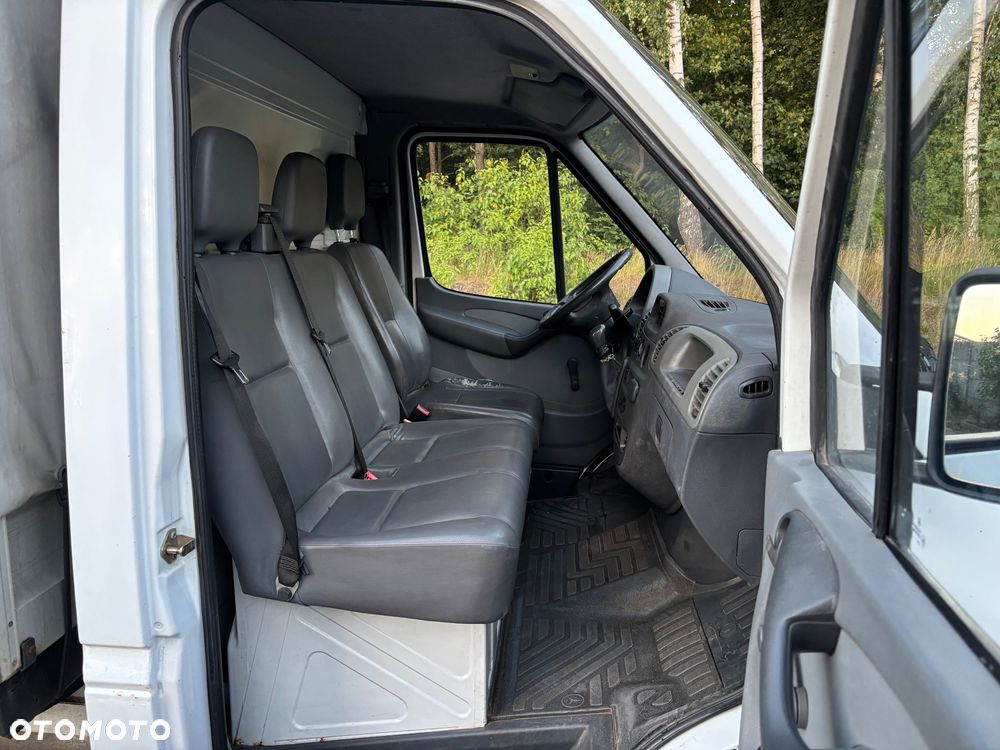 Mercedes-Benz Sprinter - 5