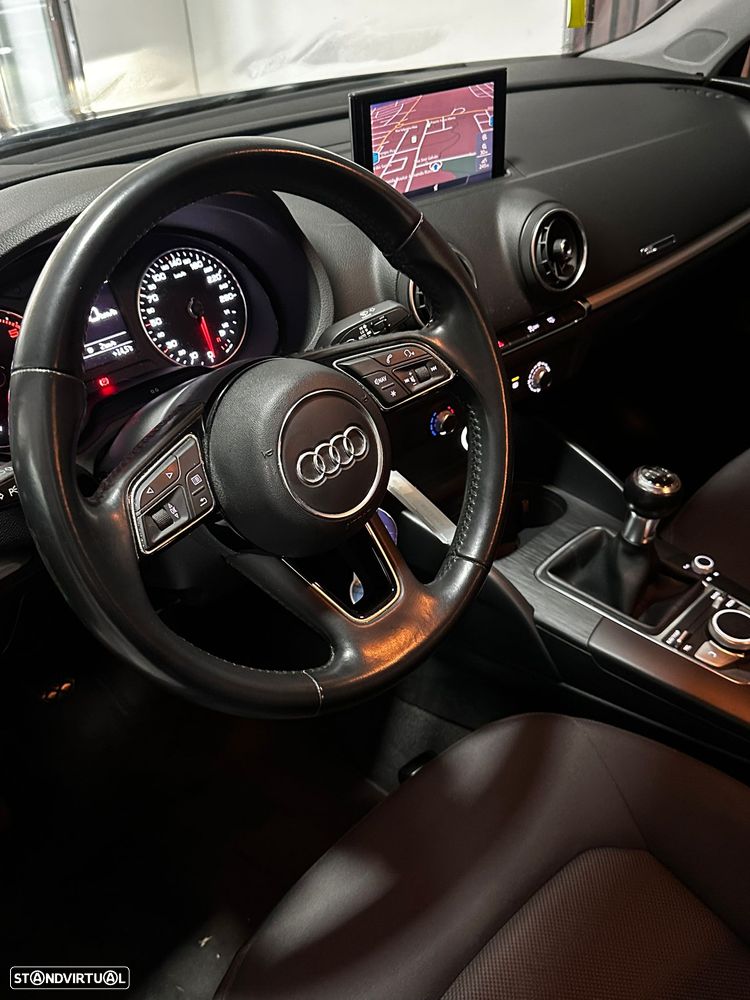 Audi A3 Limousine 1.6 TDI Design - 2