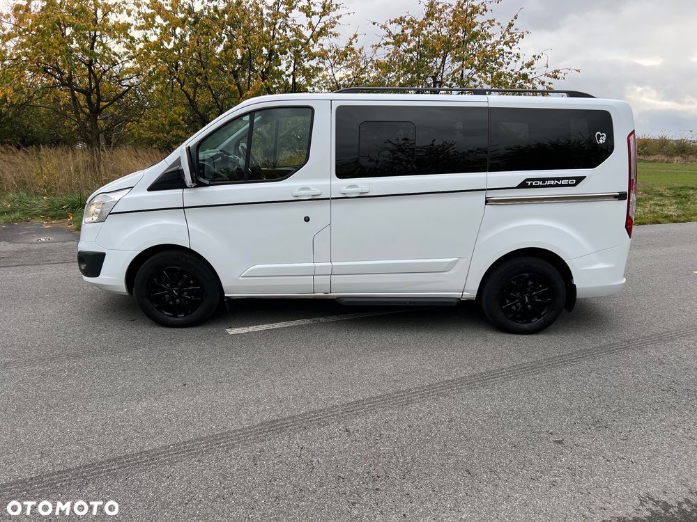 Ford Tourneo Custom 2.0 EcoBlue L1 Titanium - 13