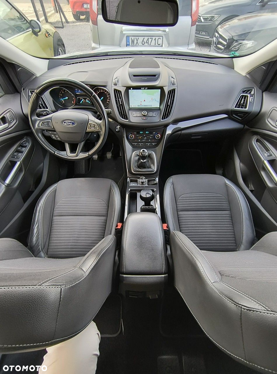 Ford Kuga 1.5 EcoBoost 2x4 Titanium - 16