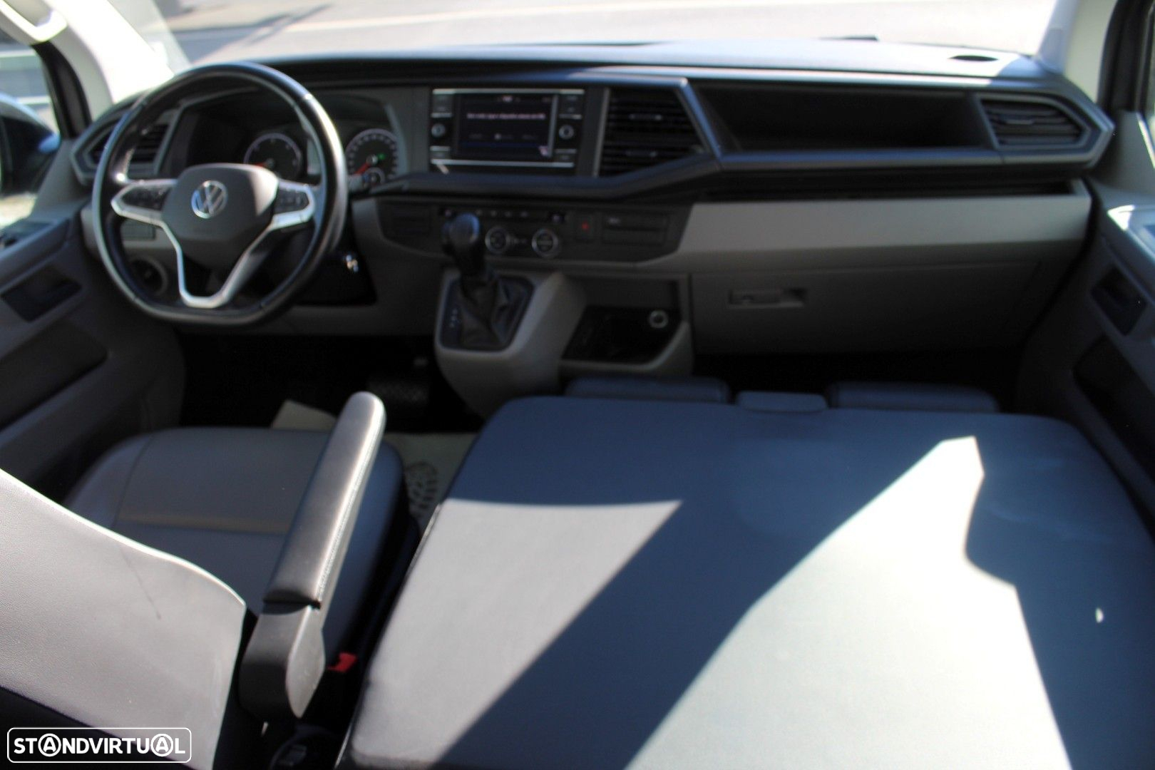 VW Caravelle 2.0 TDI Comfortline DSG - 11