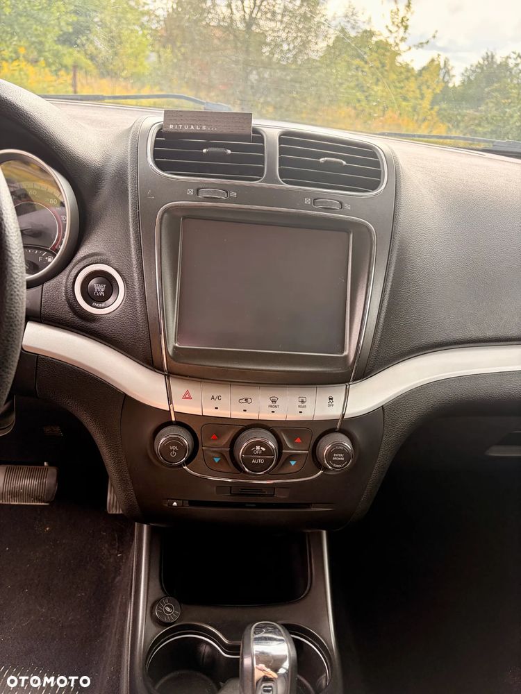 Dodge Journey - 12