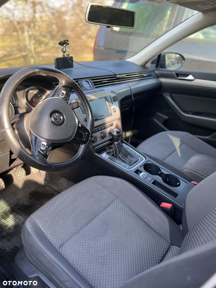 Volkswagen Passat 1.6 TDI (BlueMotion Technology) Comfortline - 5