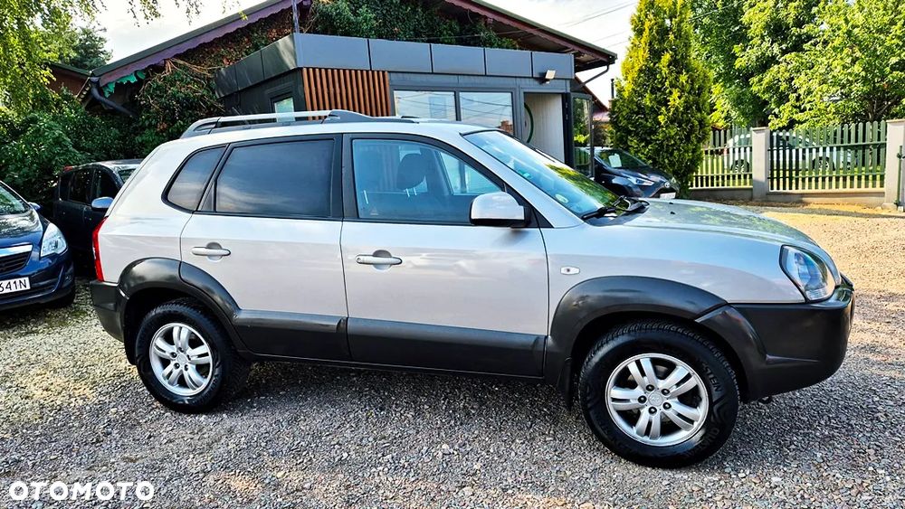 Hyundai Tucson 2.0 Comfort 2WD - 8