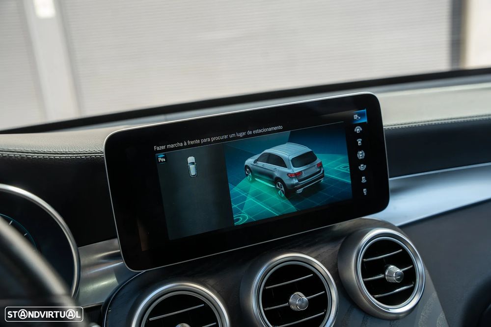 Mercedes-Benz GLC 400 d 4Matic 9G-TRONIC AMG Line Plus - 23