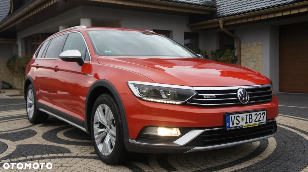 Volkswagen Passat Alltrack 2.0 TDI SCR 4Motion DSG - 3
