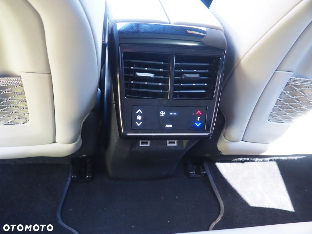 DS Automobiles DS 7 - 18