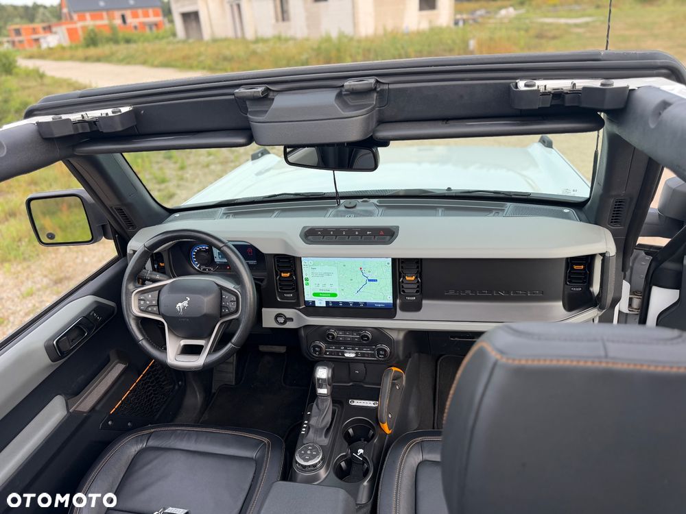 Ford Bronco - 27
