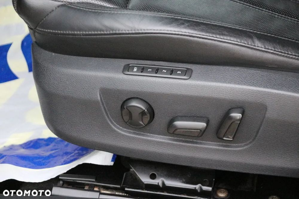 Skoda Superb 2.0 TDI 4x4 DSG Ambition - 25