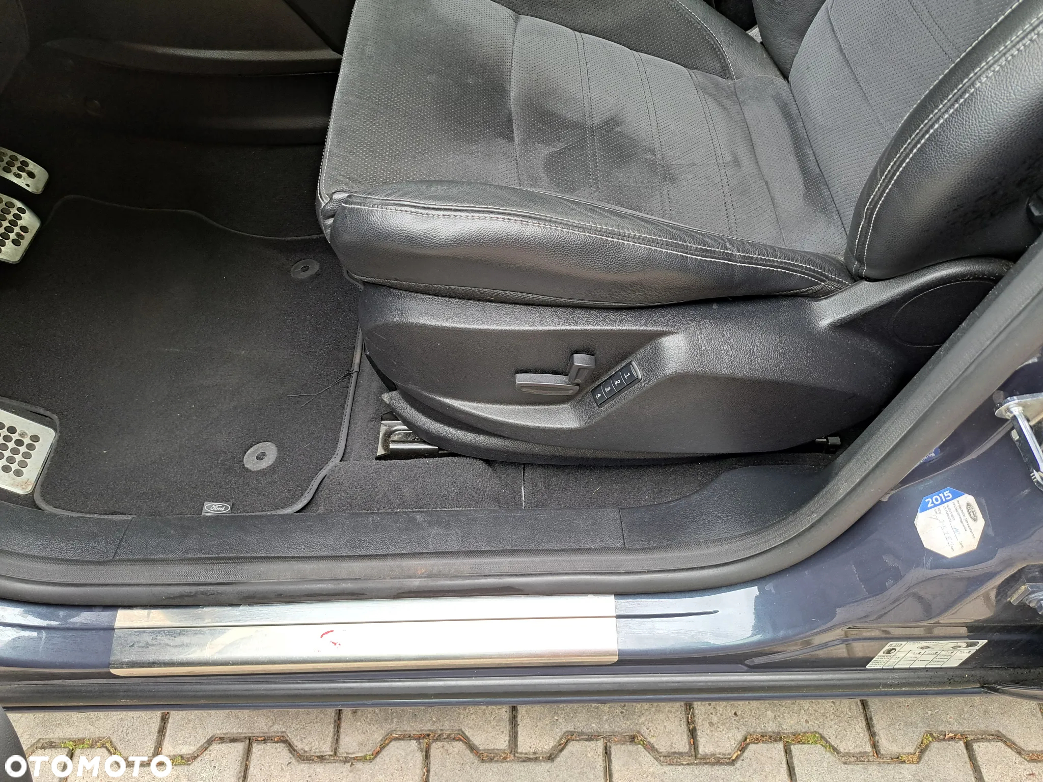 Ford S-Max - 13