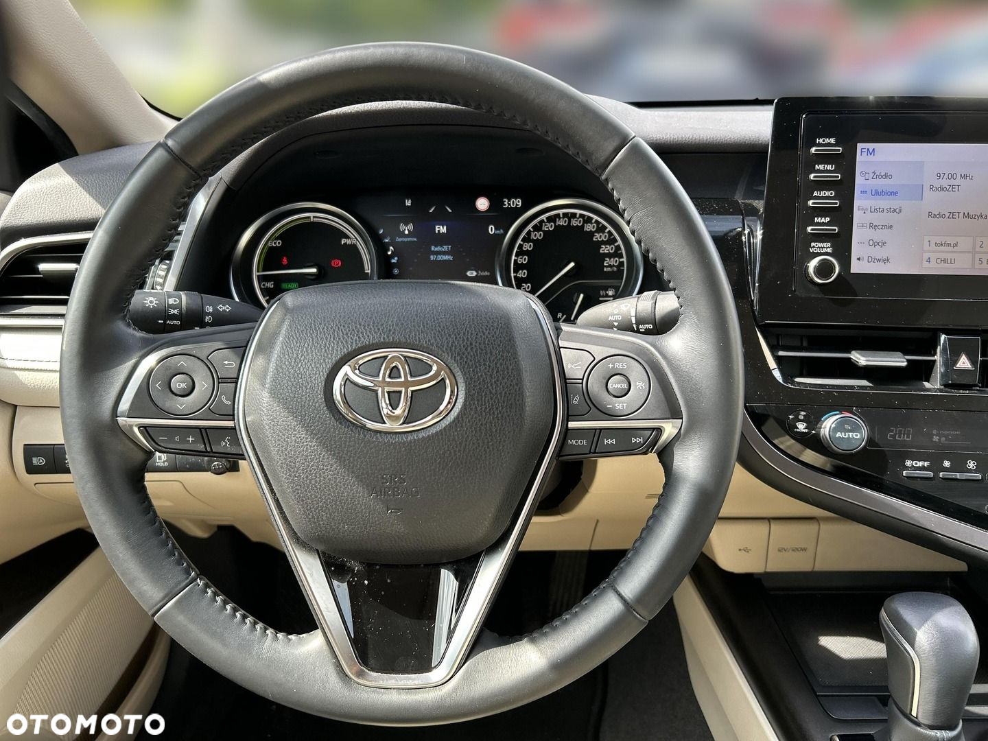 Toyota Camry - 13