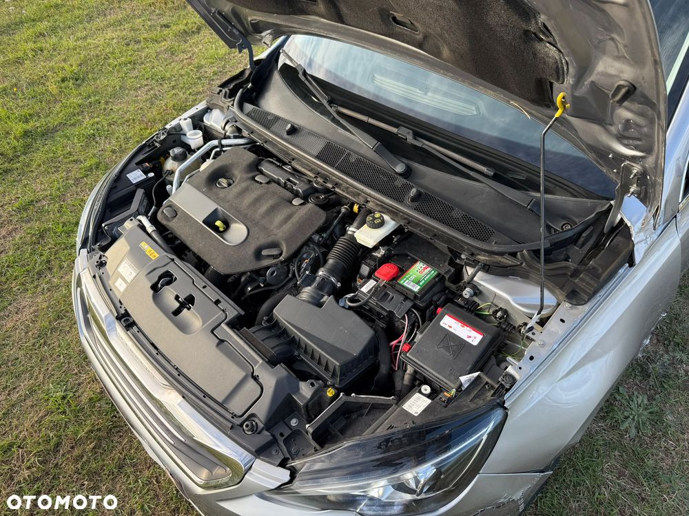 Peugeot 308 HDi FAP 150 Allure - 26