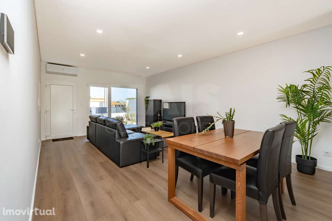 Moradia T3 contemporânea com piscina privada no Porto Alto - Grande imagem: 5/29