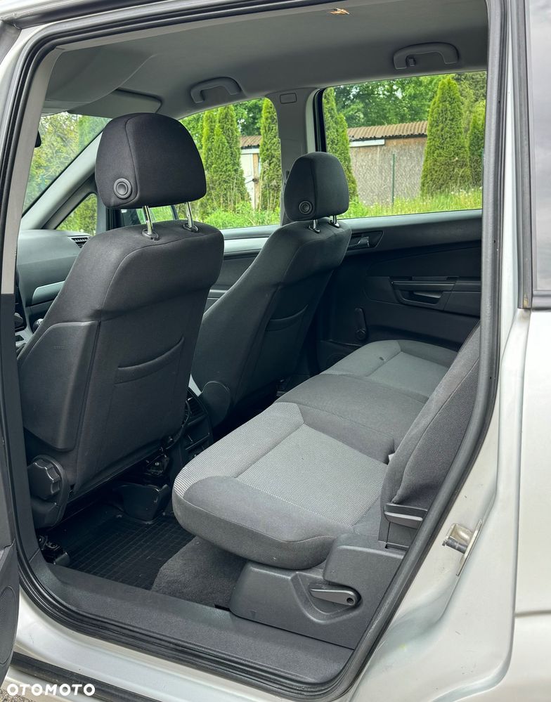 Opel Zafira 1.7 CDTI Essentia - 15