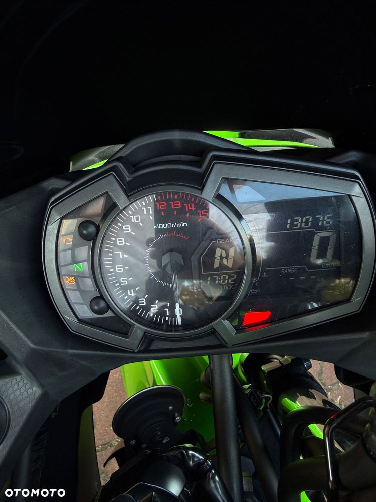 Kawasaki Ninja 400 - 11