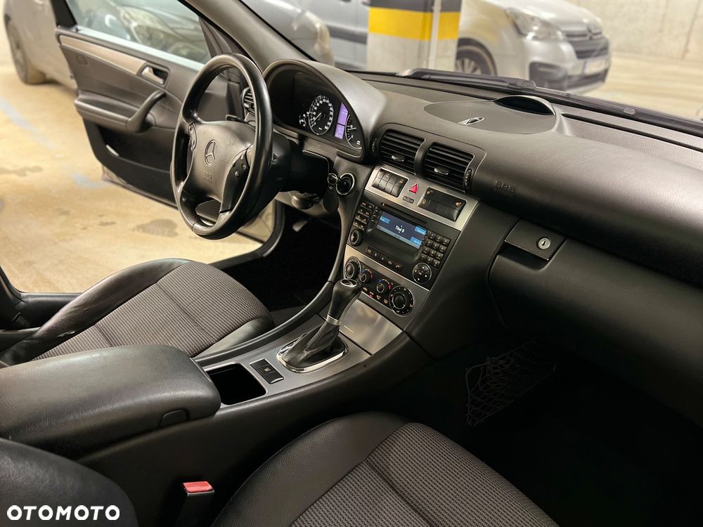Mercedes-Benz Klasa C - 19