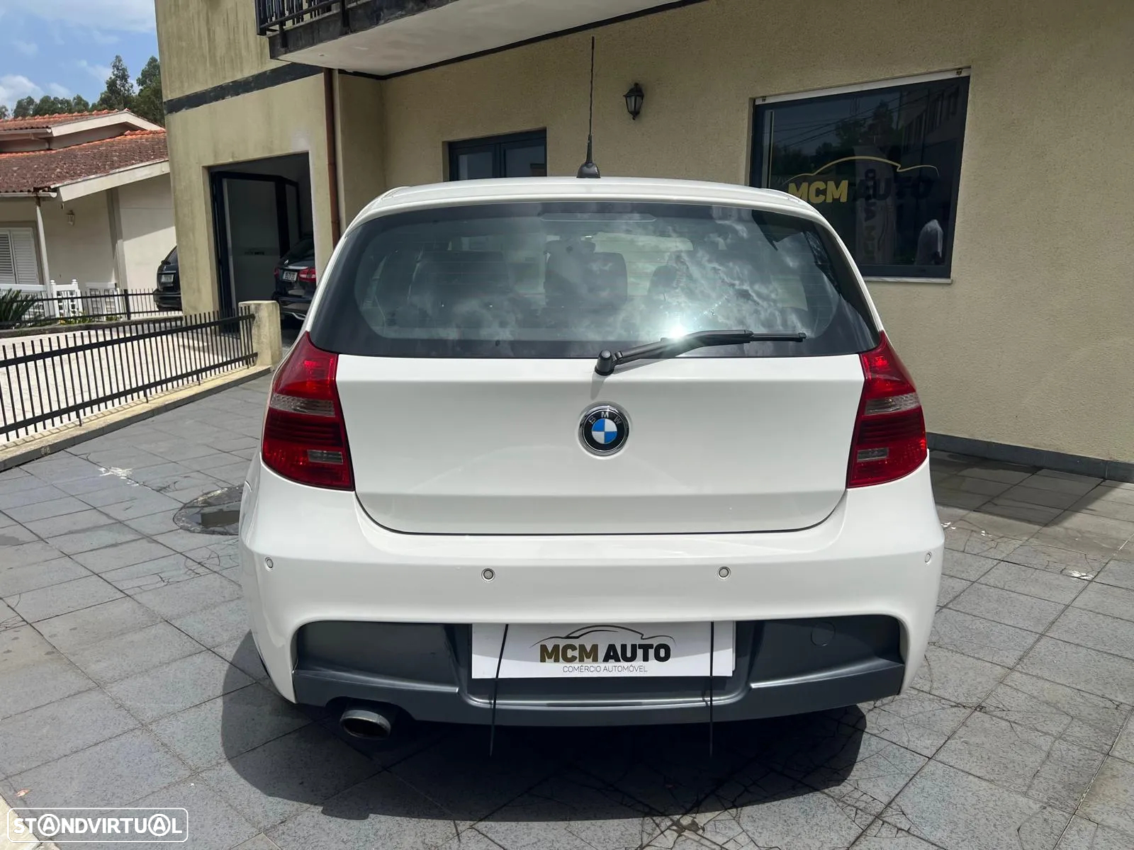 BMW 118 d Pack M - 4