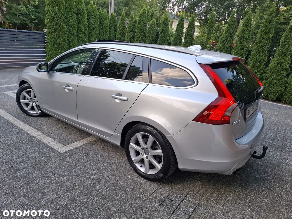Volvo V60 T5 Drive-E Dynamic Edition (Momentum) - 5