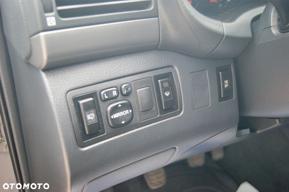 Toyota Avensis 2.0 VVT-i Sol - 18