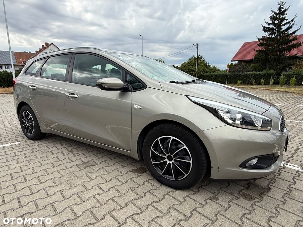 Kia Ceed 1.4 CVVT Dream Team Edition - 16