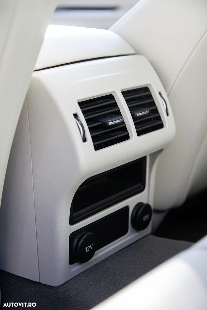 Jaguar XF 35t RWD Prestige - 22