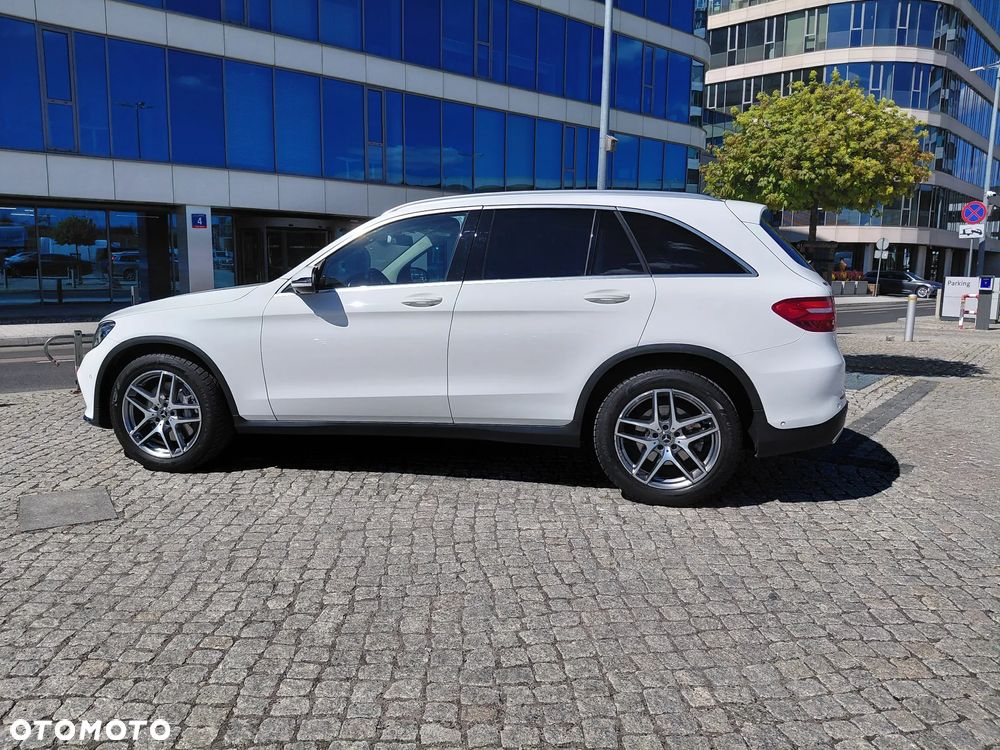 Mercedes-Benz GLC 250 4Matic 9G-TRONIC AMG Line - 6