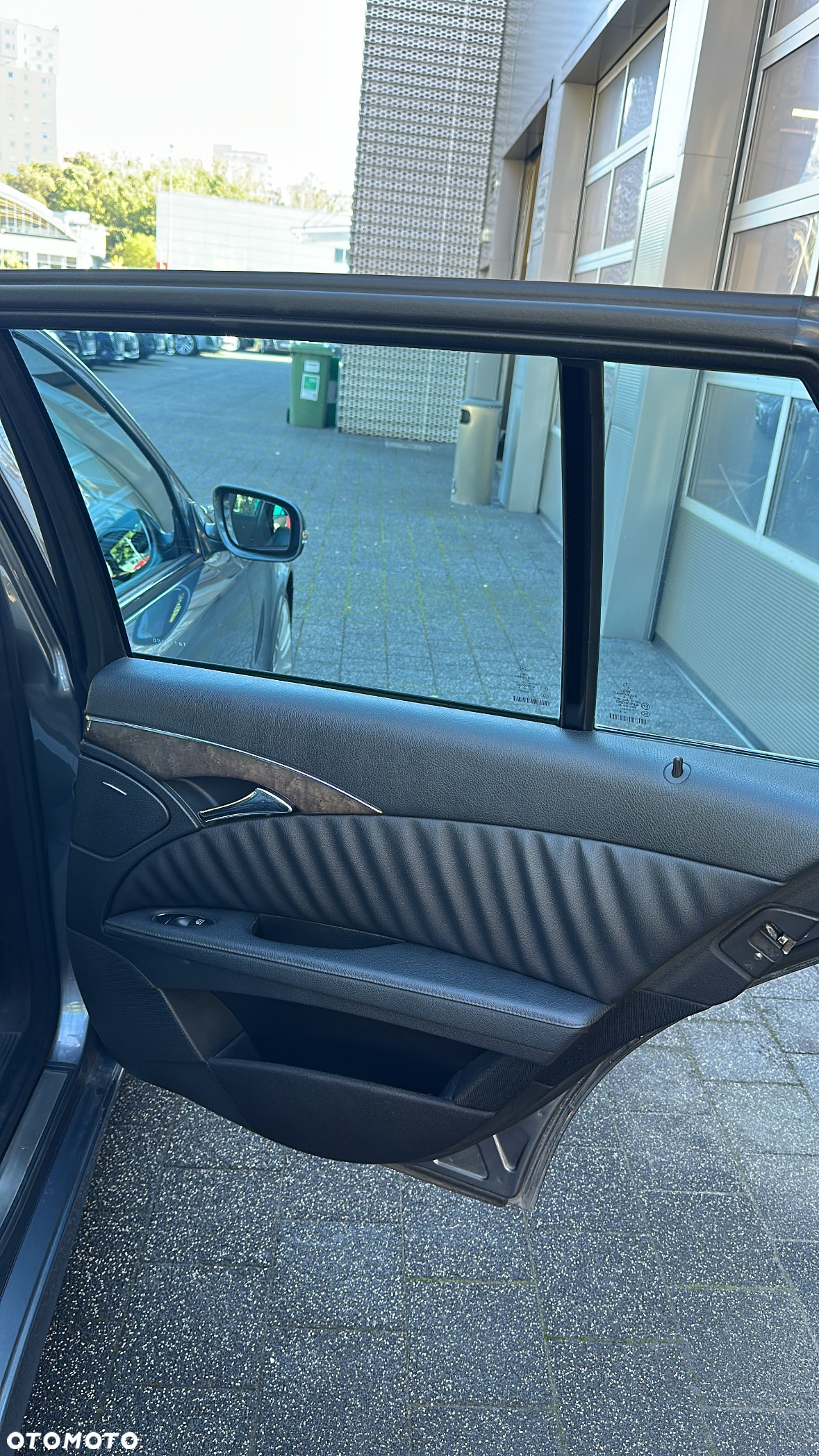 Mercedes-Benz Klasa E 320 CDI T Avantgarde - 23