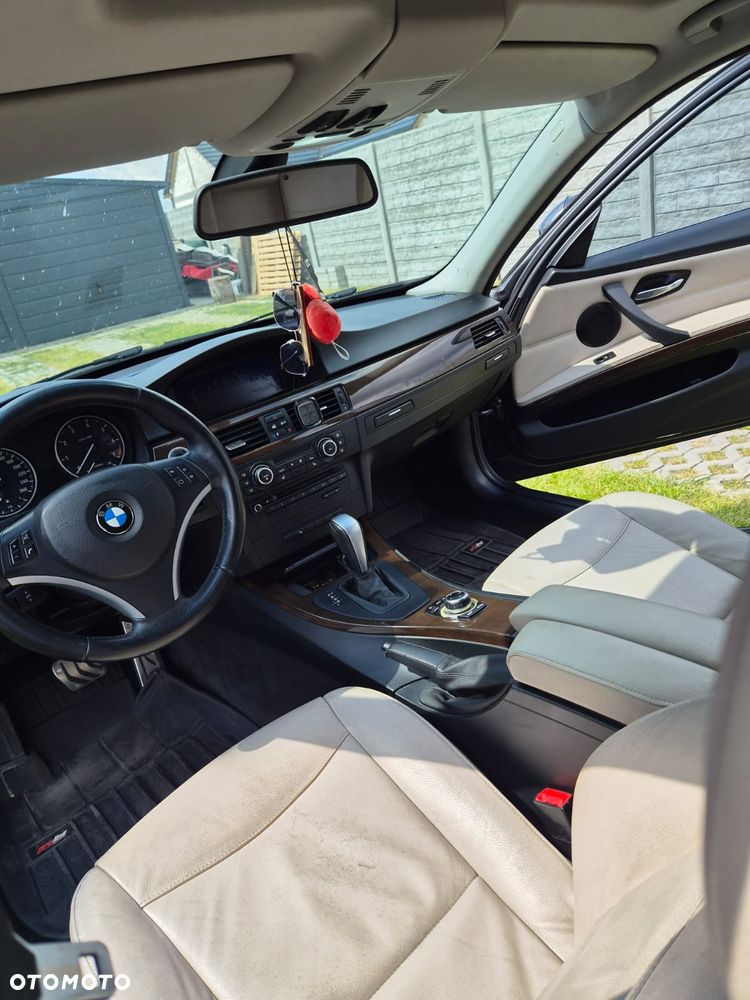 BMW Seria 3 318i - 8