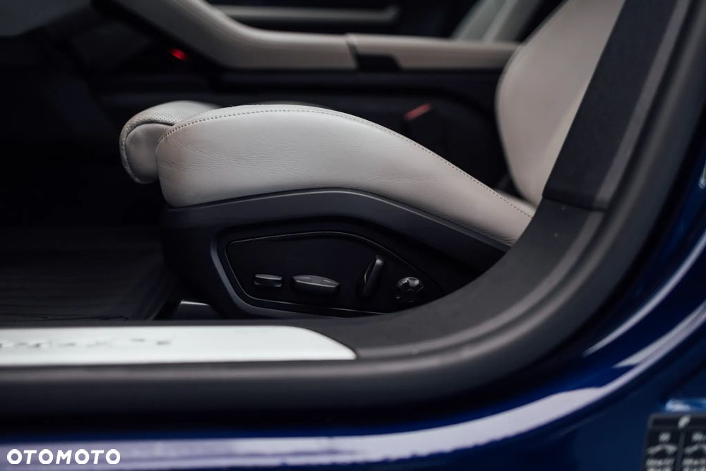 Porsche Taycan 4S Cross Turismo - 26