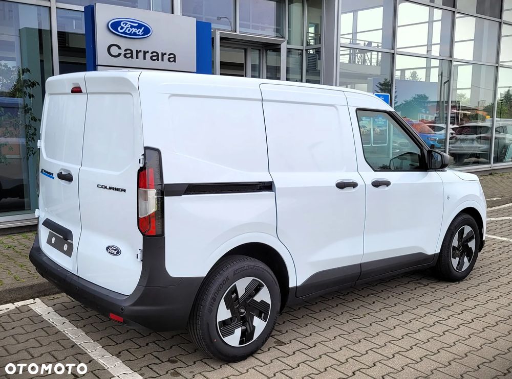 Ford Transit Courier - 6