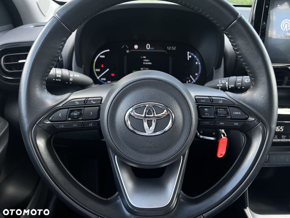 Toyota Yaris Cross Hybrid 1.5 Comfort 4x4 - 7