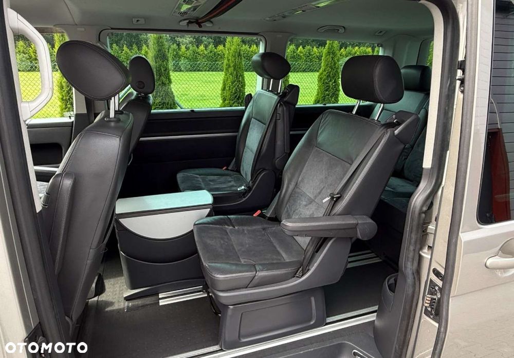 Volkswagen Multivan - 13