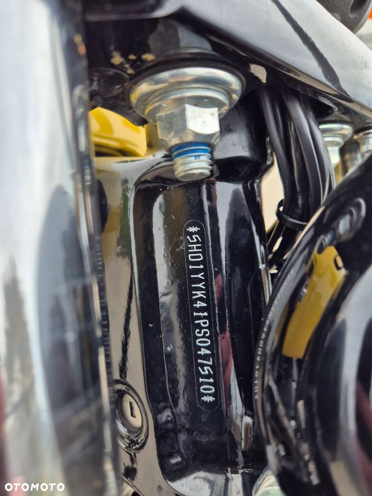 Harley-Davidson Softail Street Bob - 35