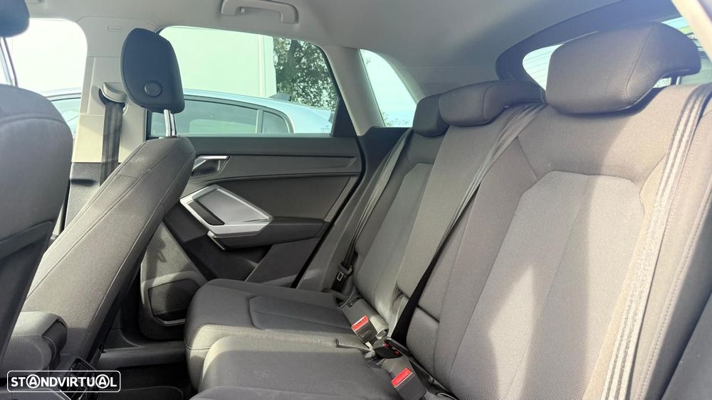 Audi Q3 45 TFSIe S tronic - 12