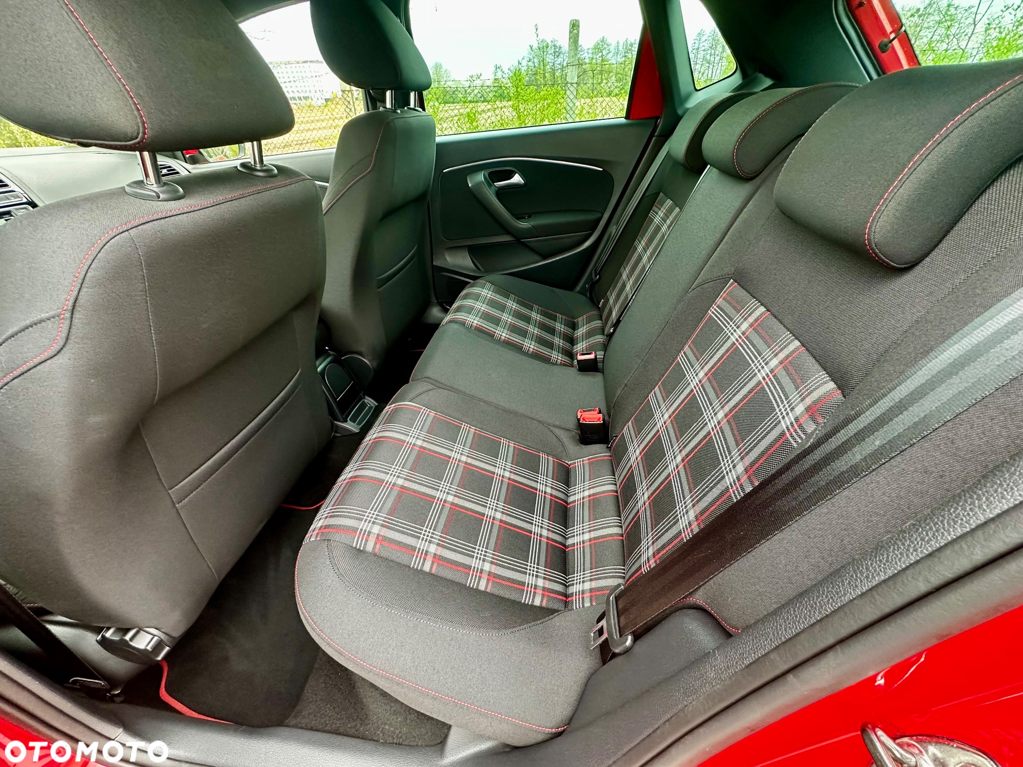 Volkswagen Polo 1.8 TSI (Blue Motion Technology) DSG GTI - 19