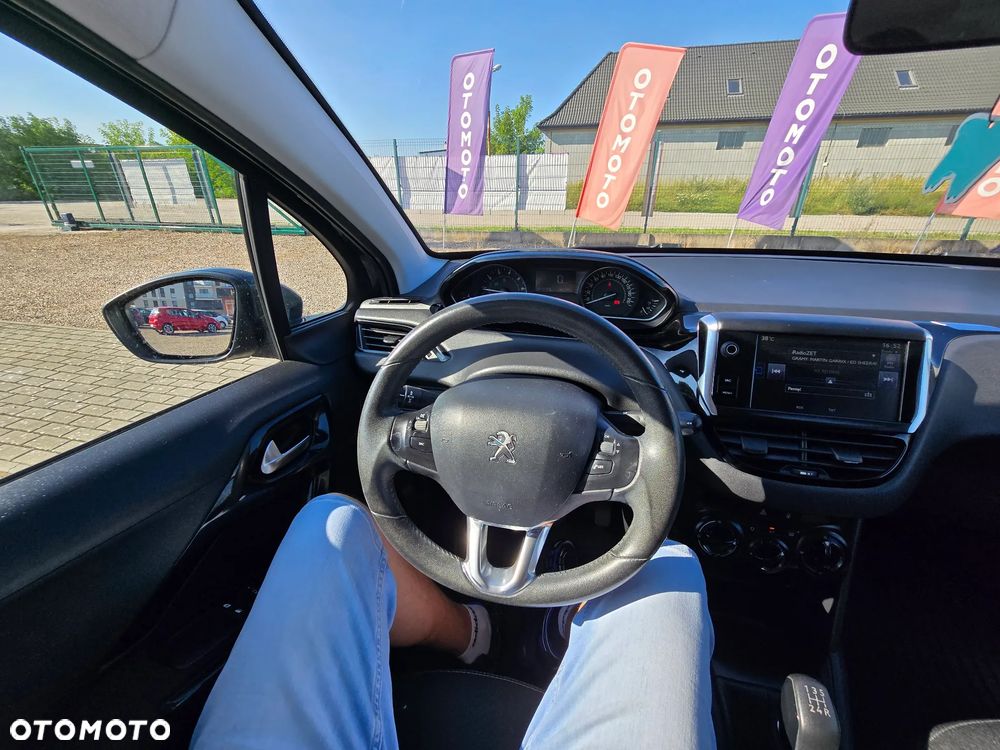 Peugeot 208 1.2 PureTech Style - 29
