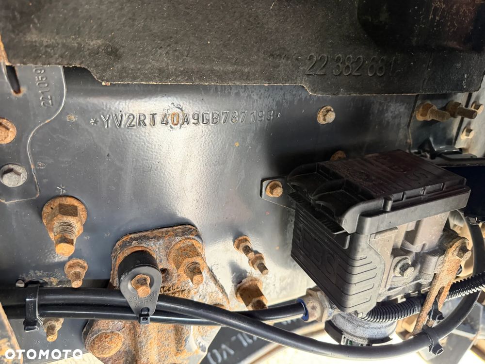 Volvo FH 500 / HYDRAULIKA DWUOBWODOWA / 848 070 KM PRZEBIEGU / GLOBETROTTER / EURO 6 / LODÓWKA / DŁUGA RAMA / DOSTĘPNE 3 SZTUKI !! - 18