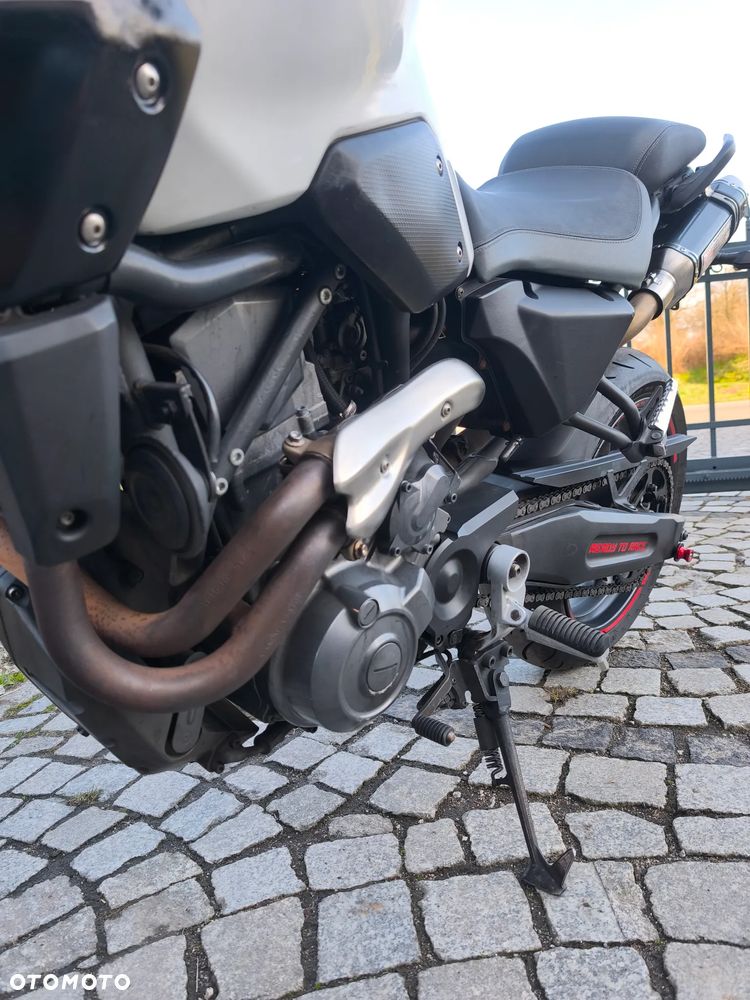 Yamaha MT - 8